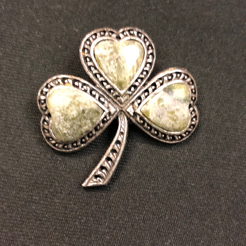 Shamrock pin Britain